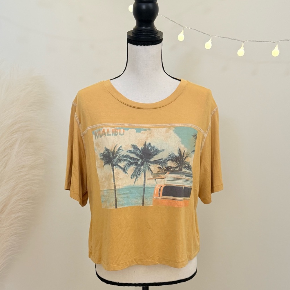 Altar'd State Tan Graphic Crop Tee Short Sleeve‎
